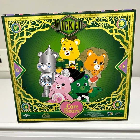 Wicked Care Bears Glinda & Elphaba
Limited Edition NIB - Picture 3 of 5